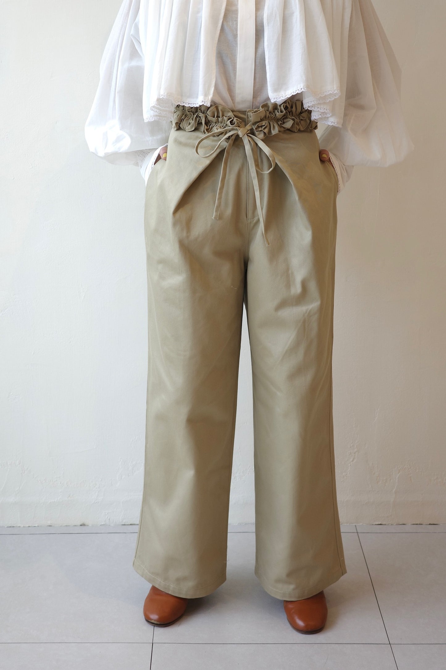 【crinkle crinkle crinkle】frill belt chino pants