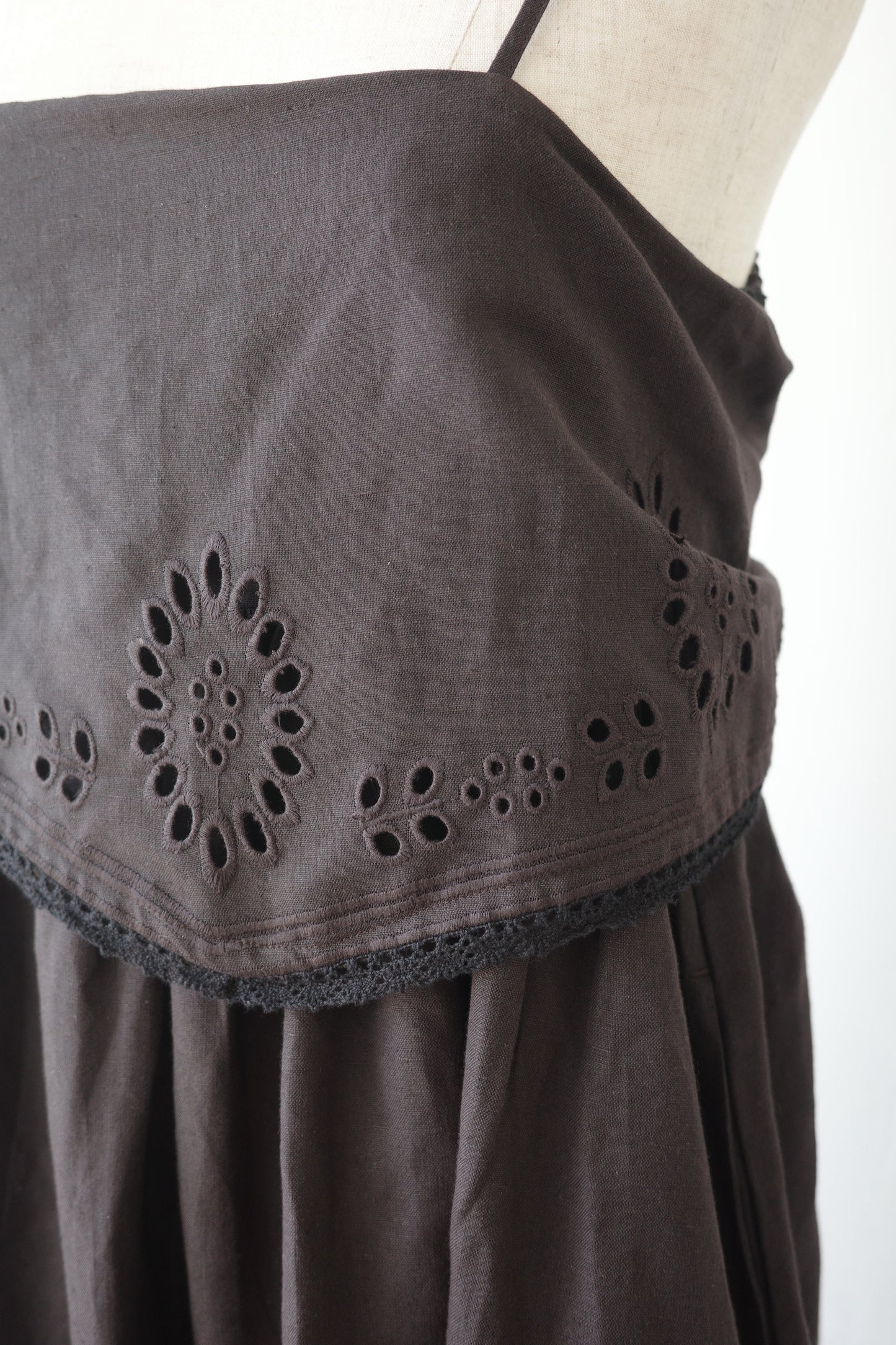 【crinkle crinkle crinkle】embroidery chief  cami onepiece