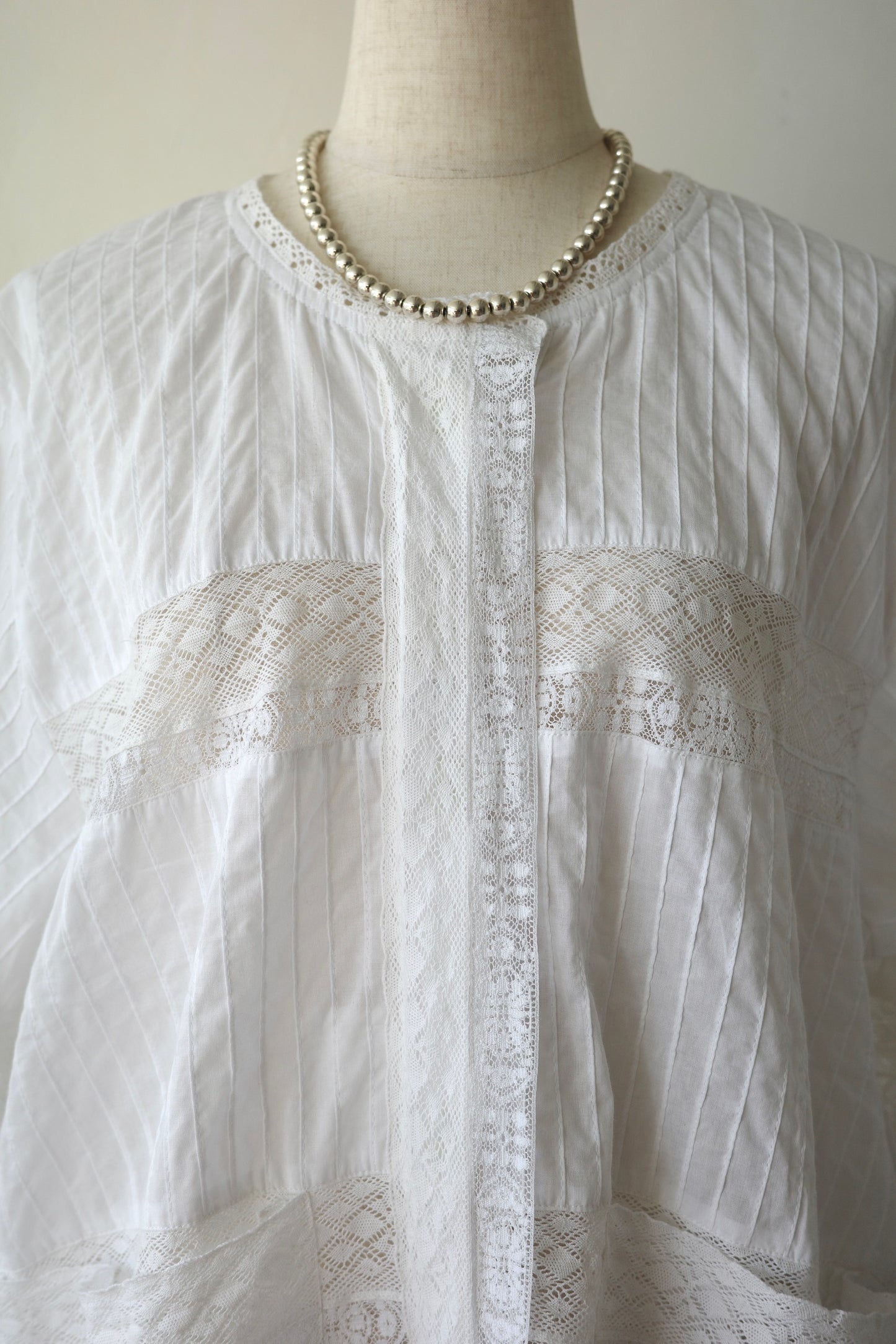 【crinkle crinkle crinkle】Lace patchwork half sleeve shirts