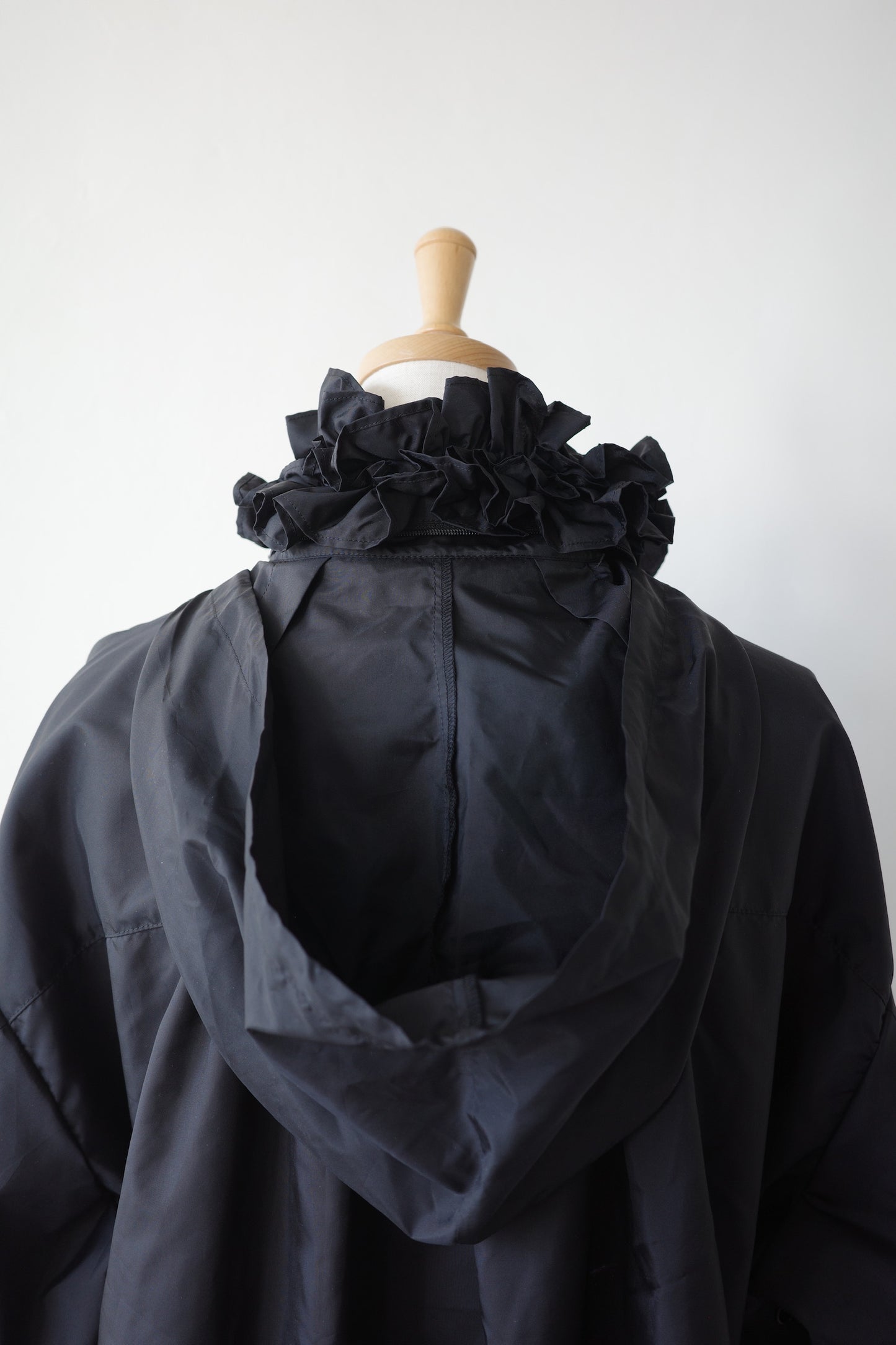 【griguri】pocketable wind breaker