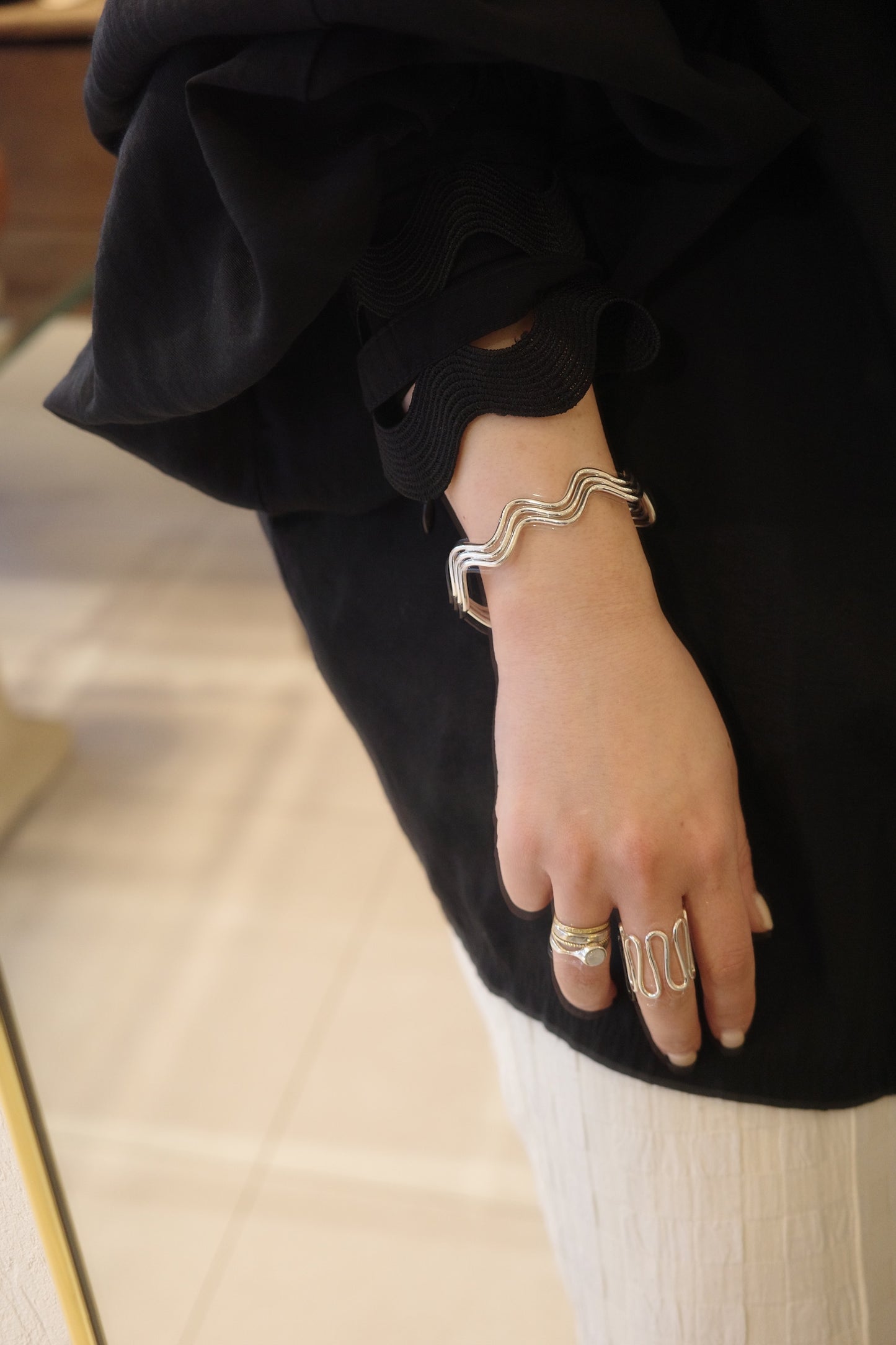 【BASENOTES】Wave bangle