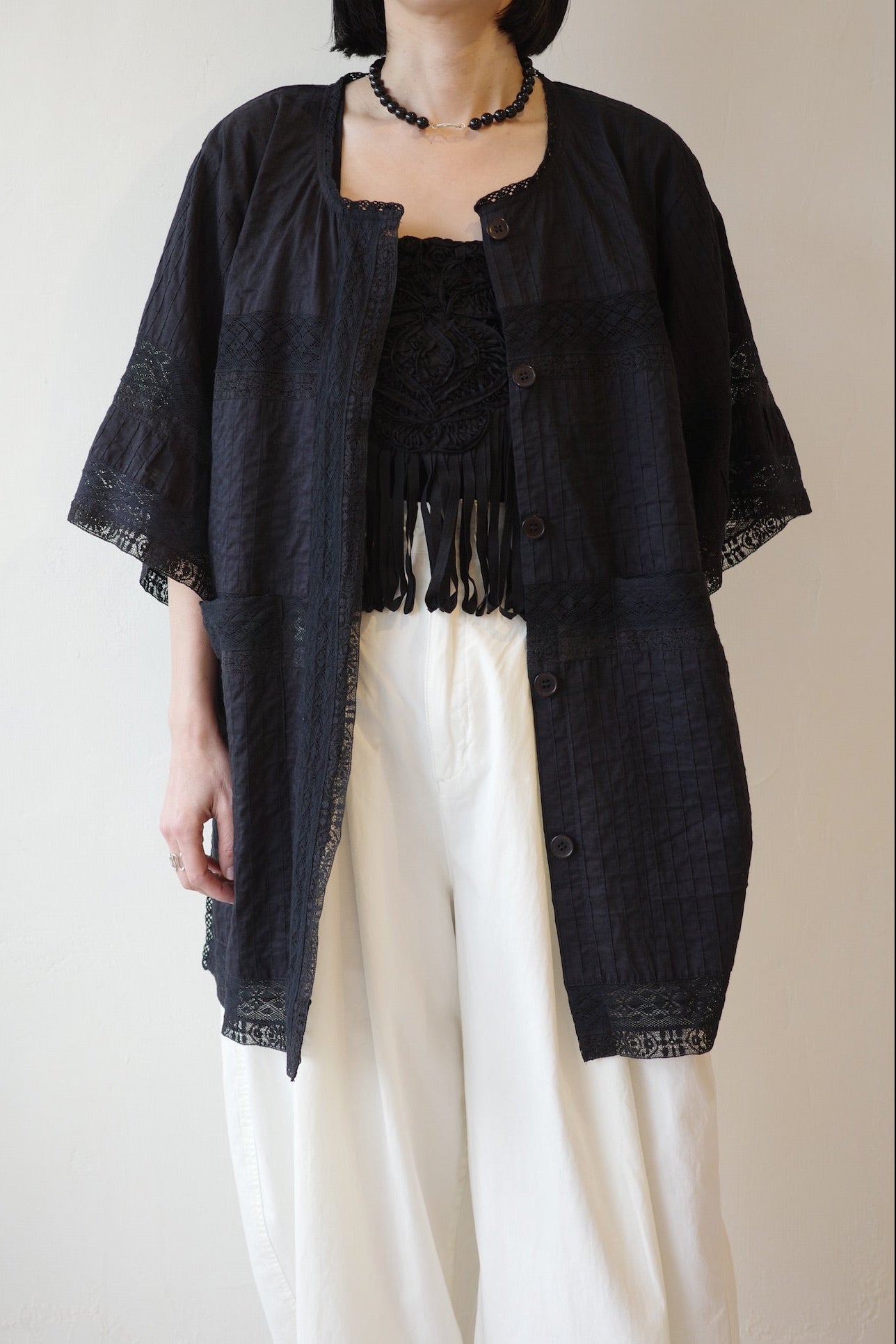 【crinkle crinkle crinkle】Lace patchwork half sleeve shirts