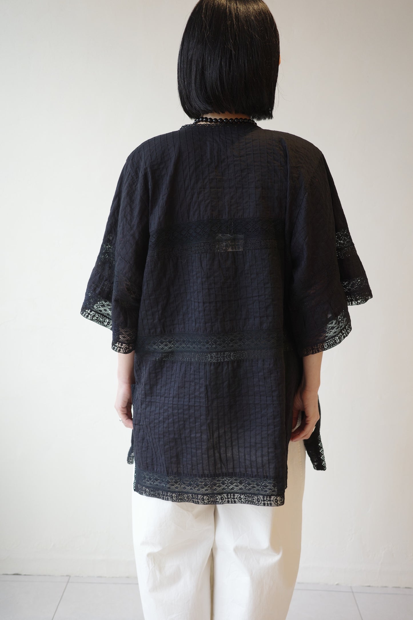 【crinkle crinkle crinkle】Lace patchwork half sleeve shirts