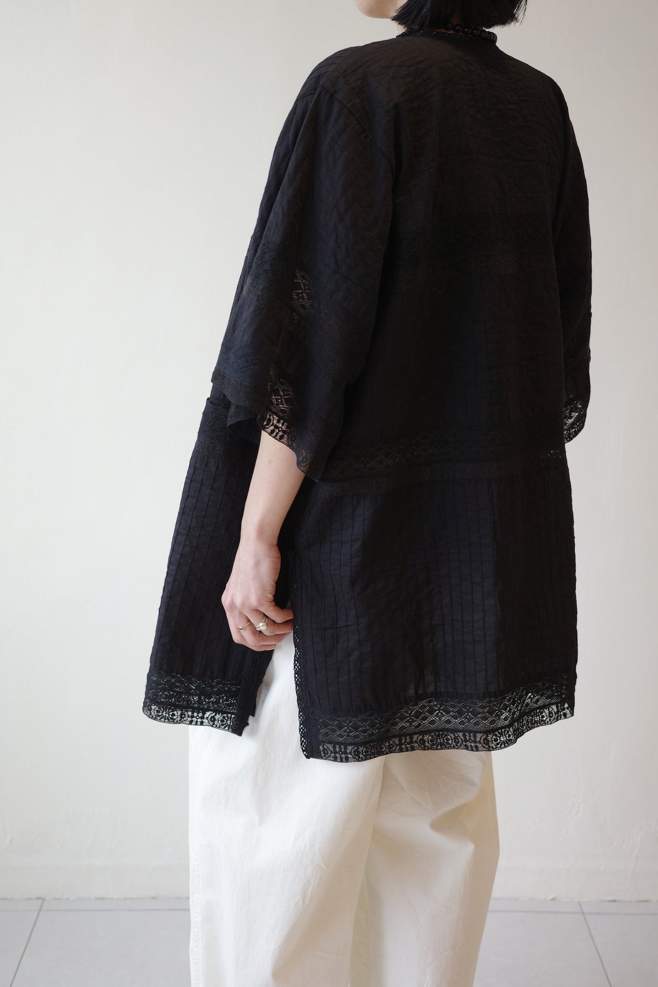 【crinkle crinkle crinkle】Lace patchwork half sleeve shirts