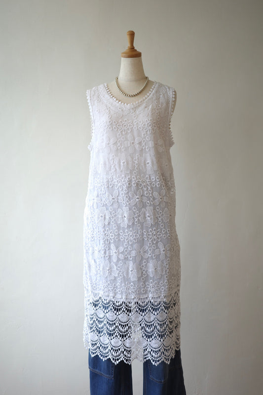 Lace Sleeveless Dress