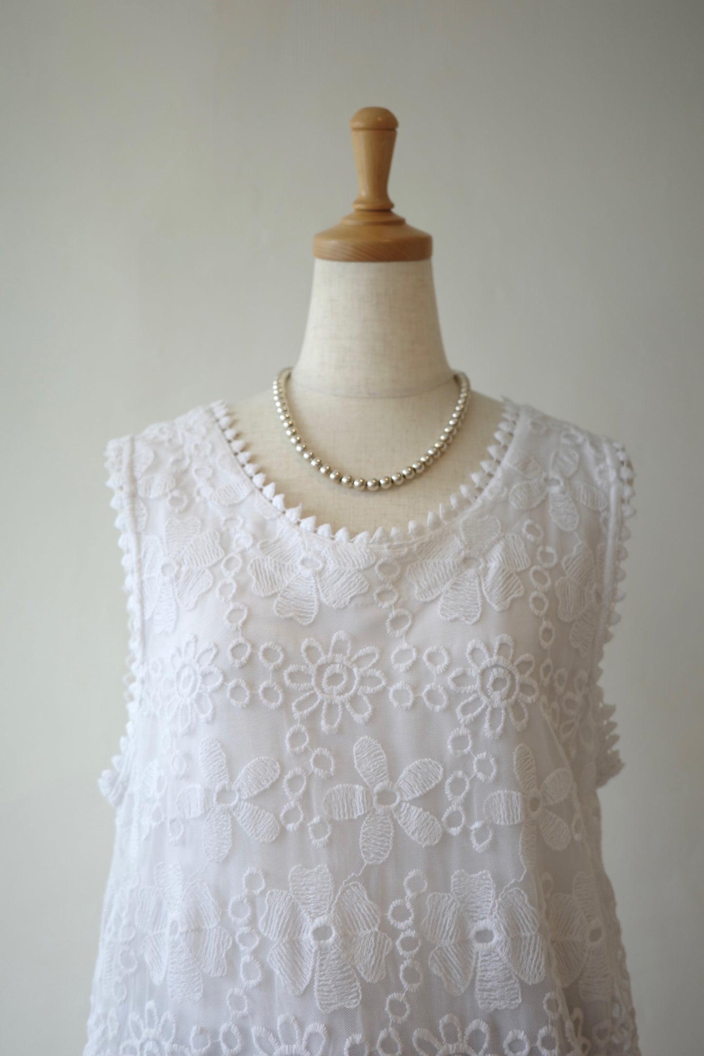 Lace Sleeveless Dress