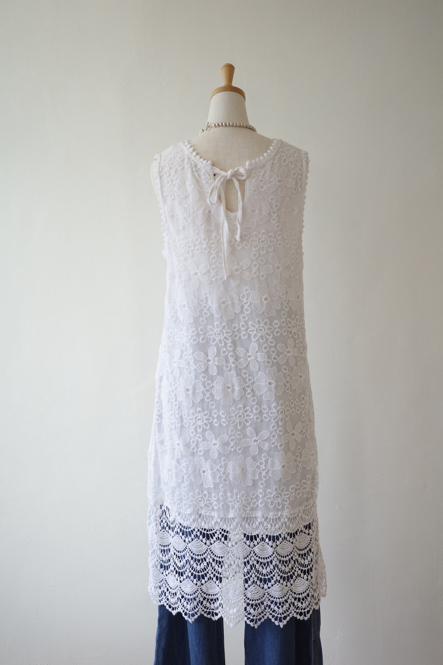 Lace Sleeveless Dress