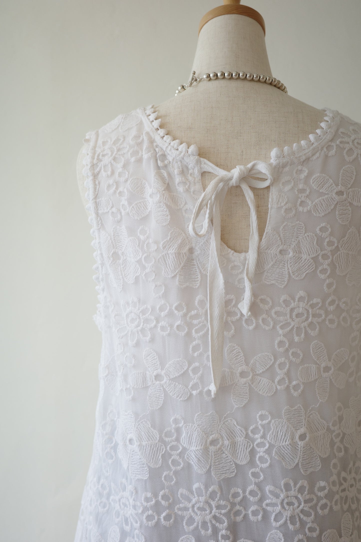 Lace Sleeveless Dress