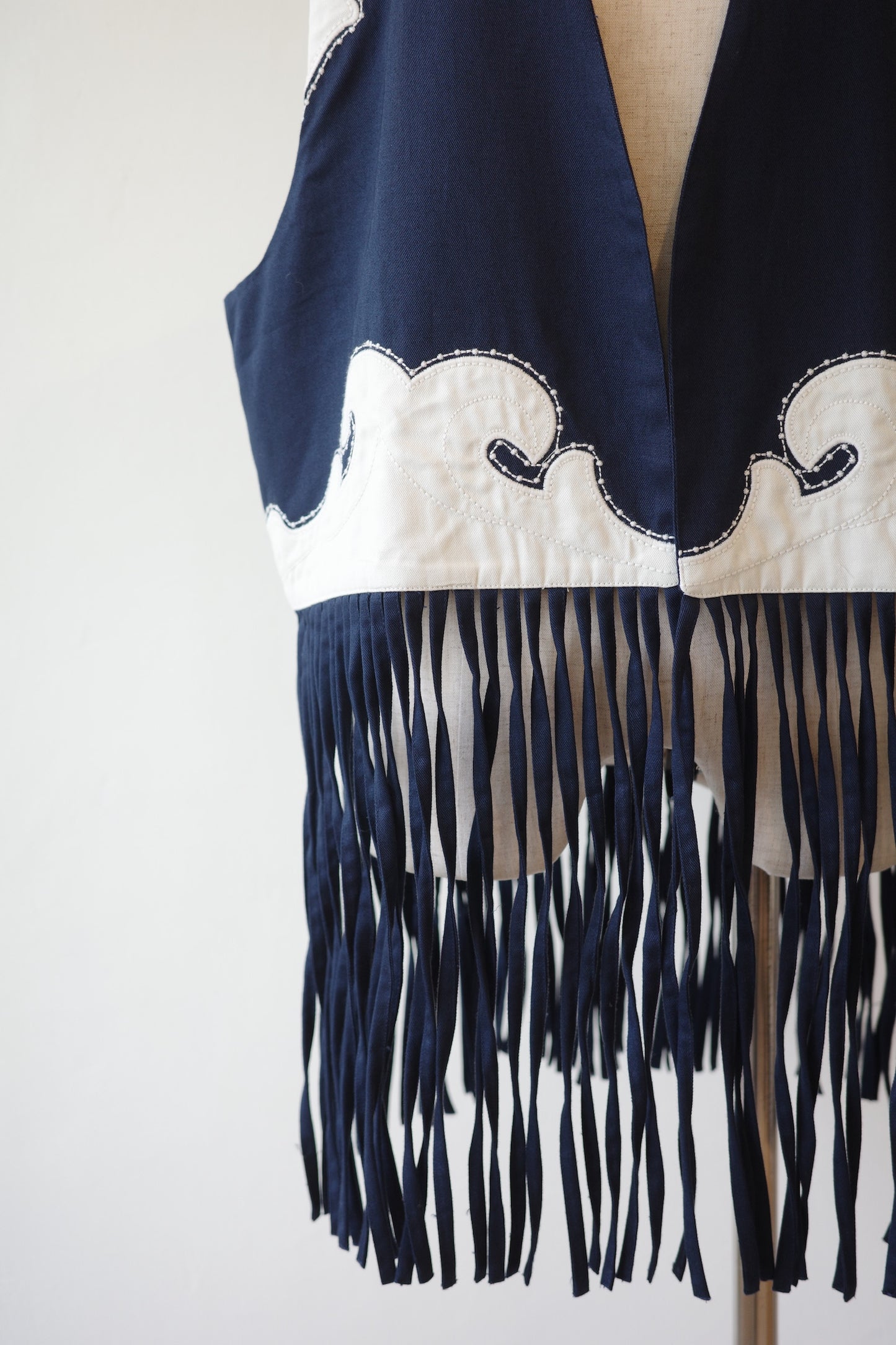 【crinkle crinkle crinkle】instinct vest