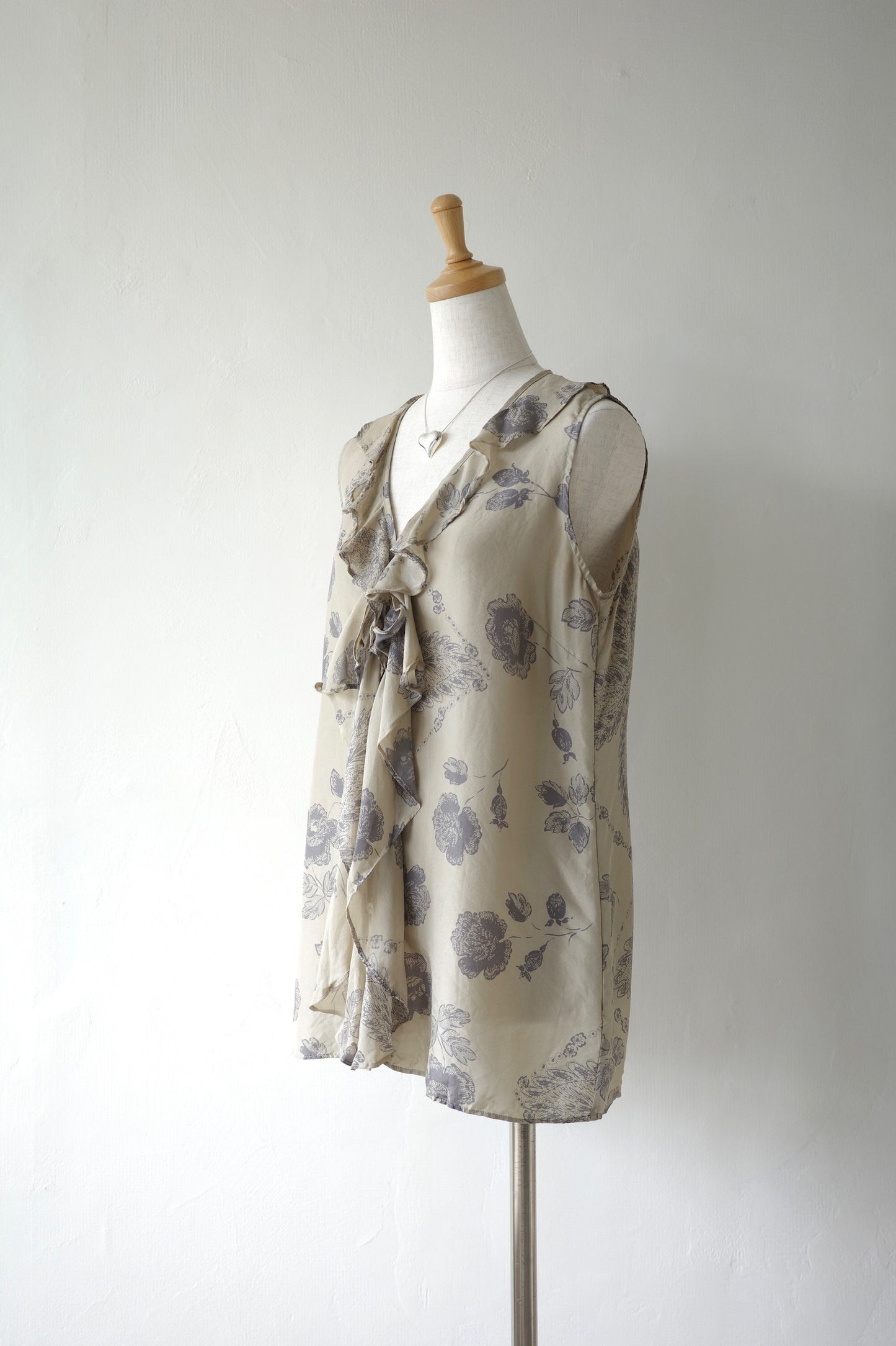 Silk Botanical Ruffle Sleeveless Blouse