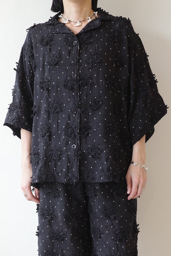 【crinkle crinkle crinkle】dot 3D embroidery open collar shirts