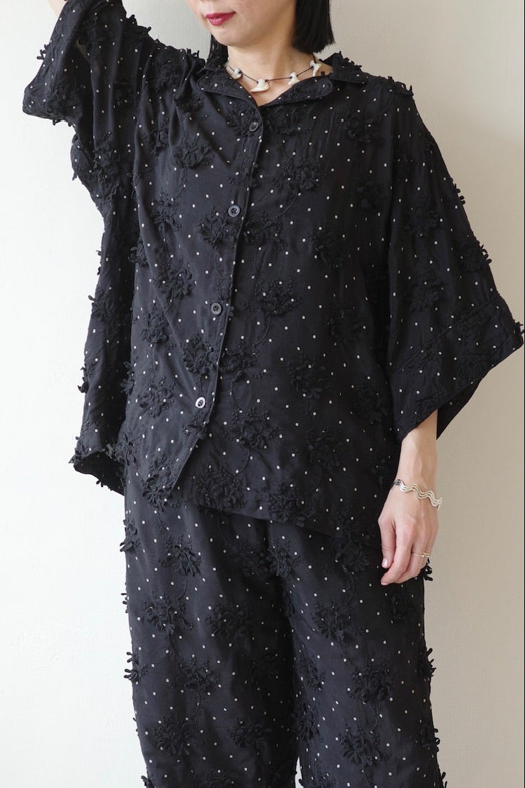 【crinkle crinkle crinkle】dot 3D embroidery open collar shirts