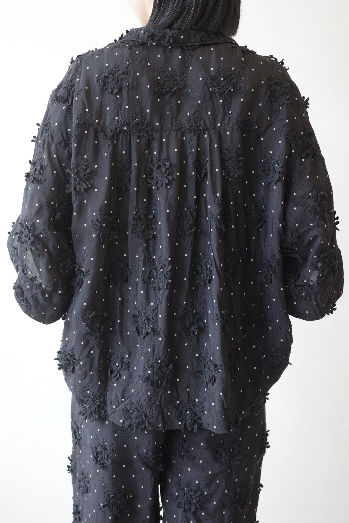 【crinkle crinkle crinkle】dot 3D embroidery open collar shirts