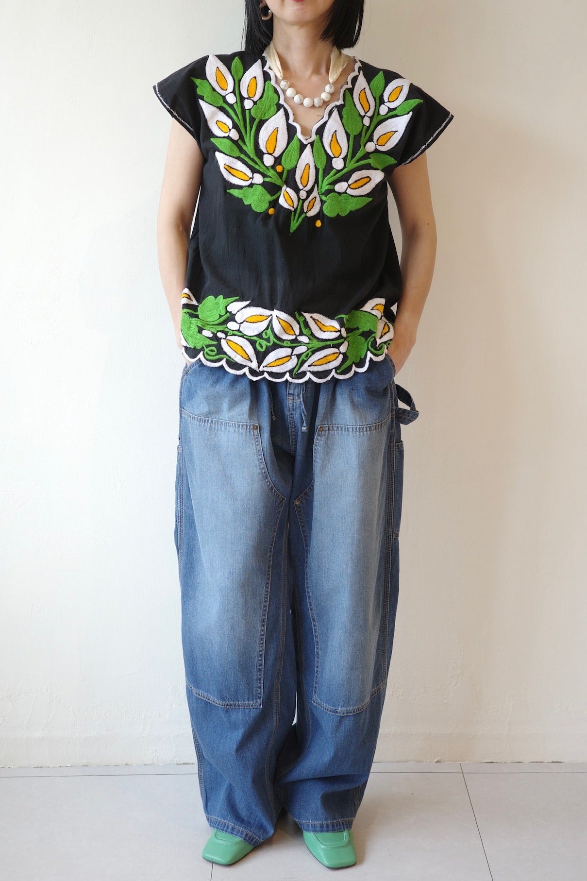 Botanical Embroidery Scallop Blouse
