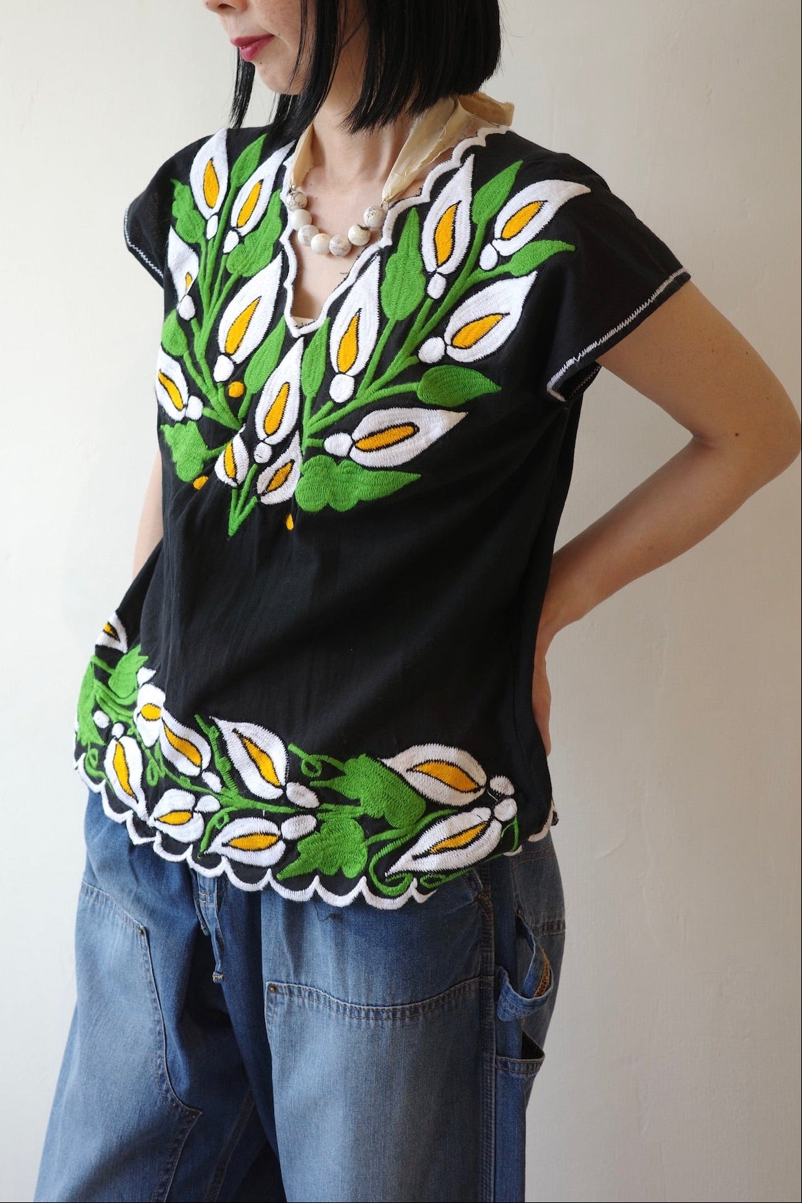 Botanical Embroidery Scallop Blouse