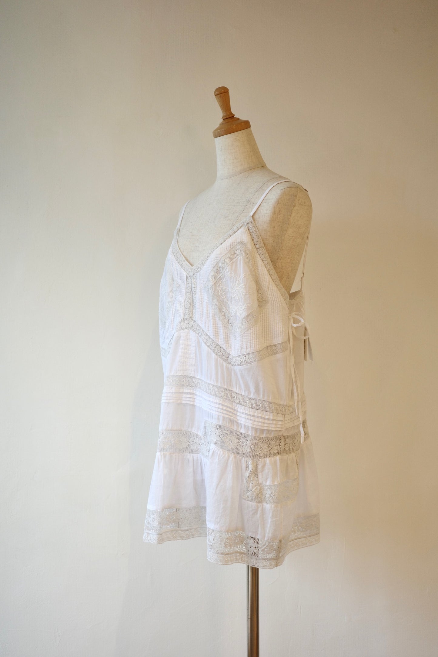 【crinkle crinkle crinkle】hand tuck lace camisole