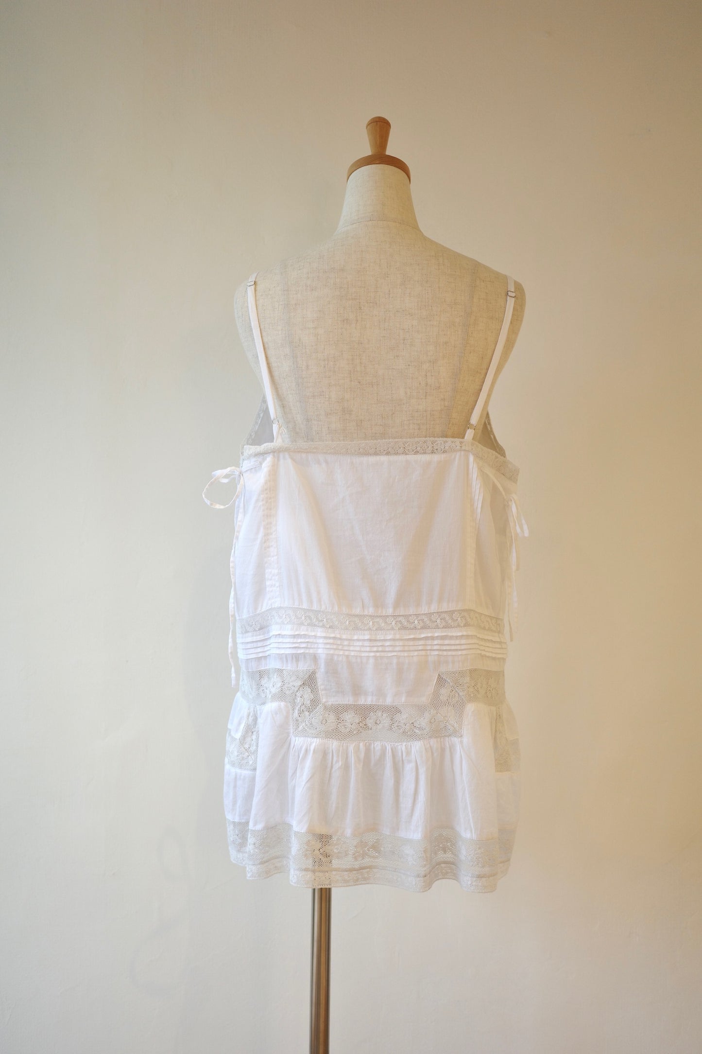 【crinkle crinkle crinkle】hand tuck lace camisole