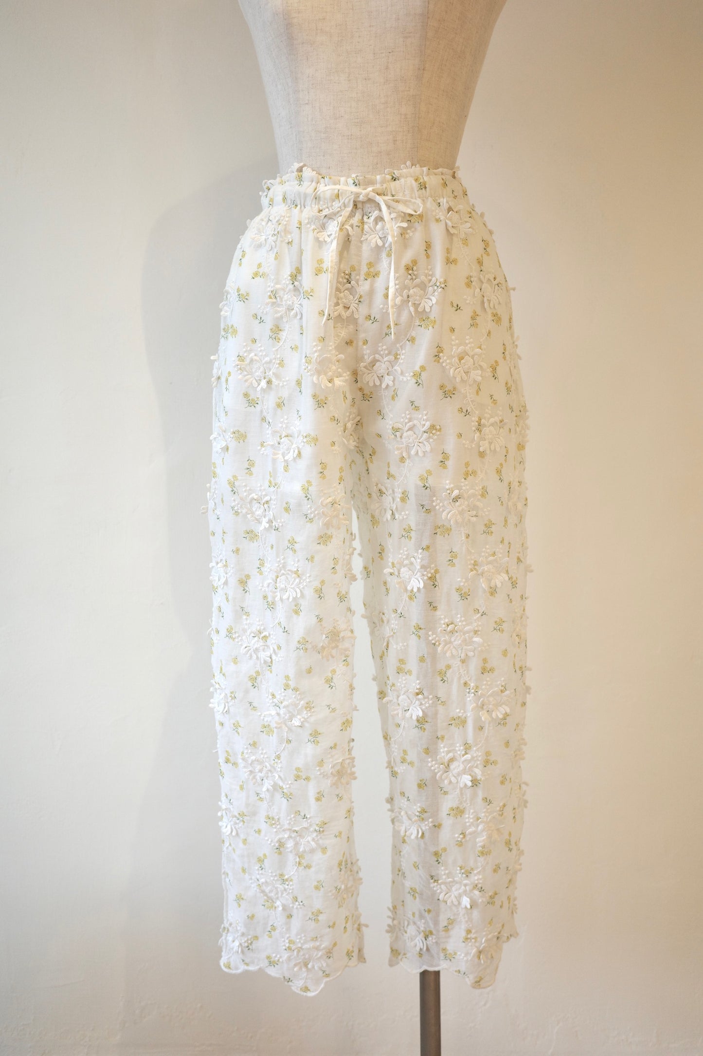 【crinkle crinkle crinkle】sheer flower easy pants