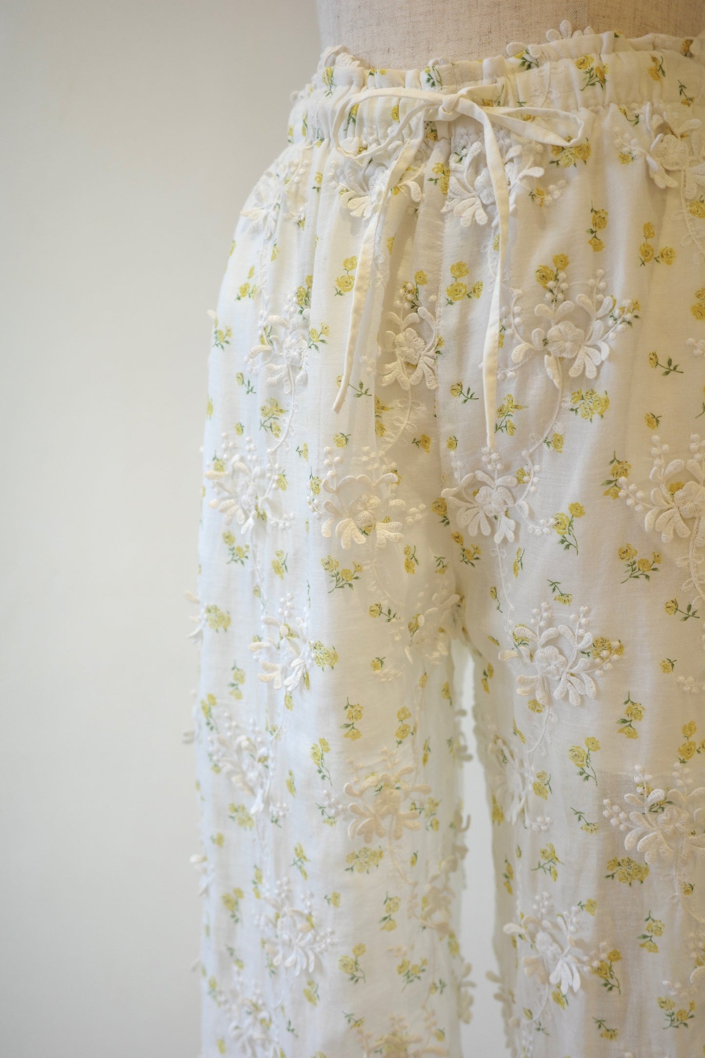 【crinkle crinkle crinkle】sheer flower easy pants