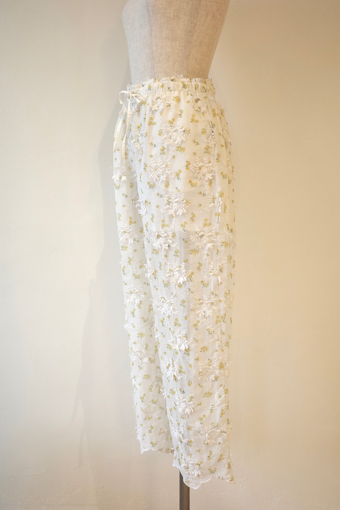 【crinkle crinkle crinkle】sheer flower easy pants