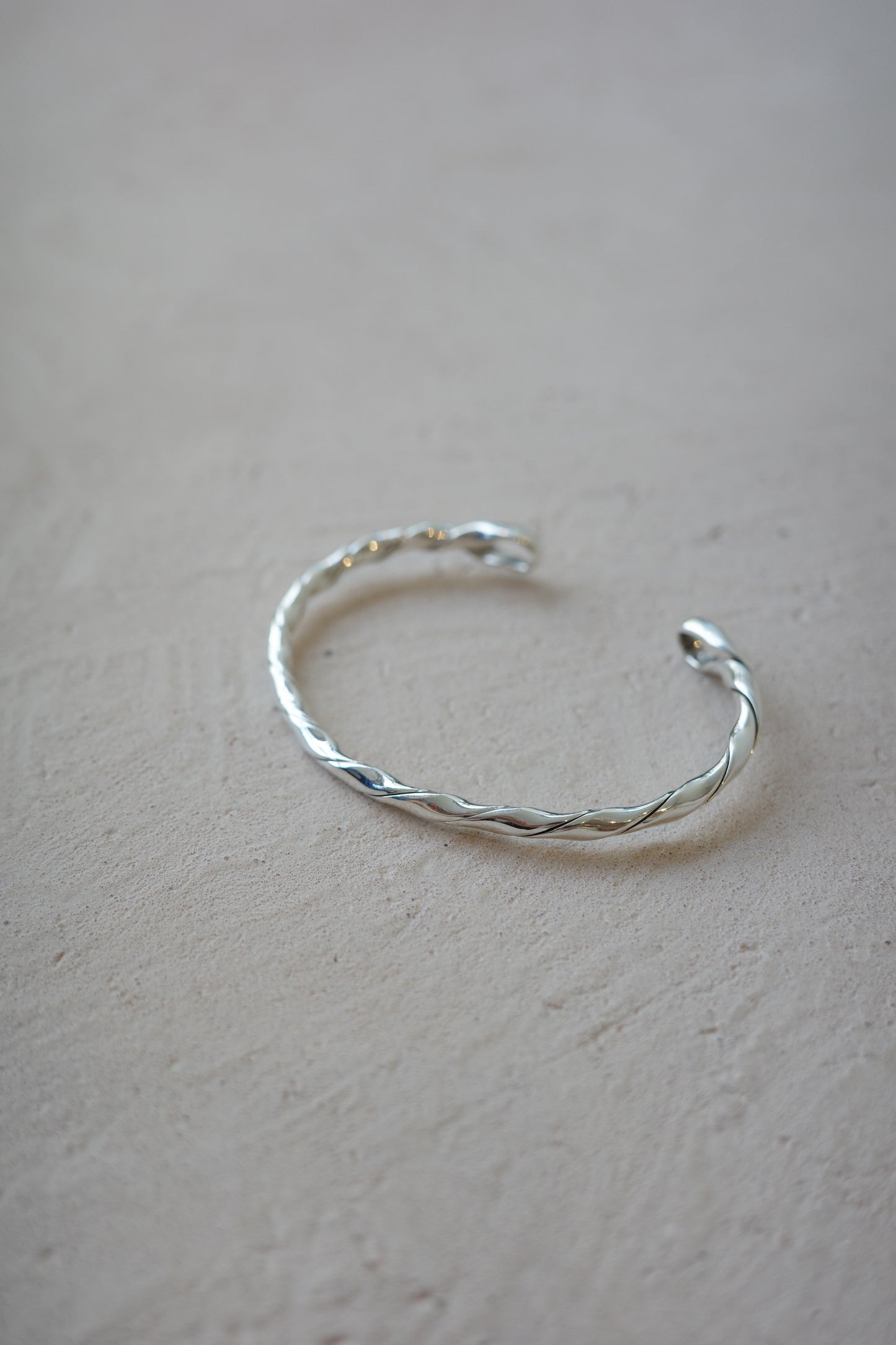 【BASENOTES】Twist bangle