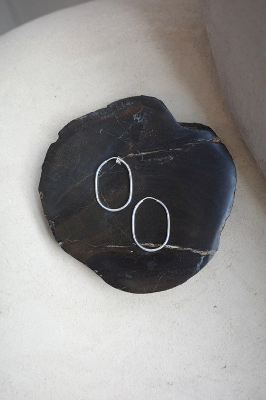 【BASENOTES】Oval earrings