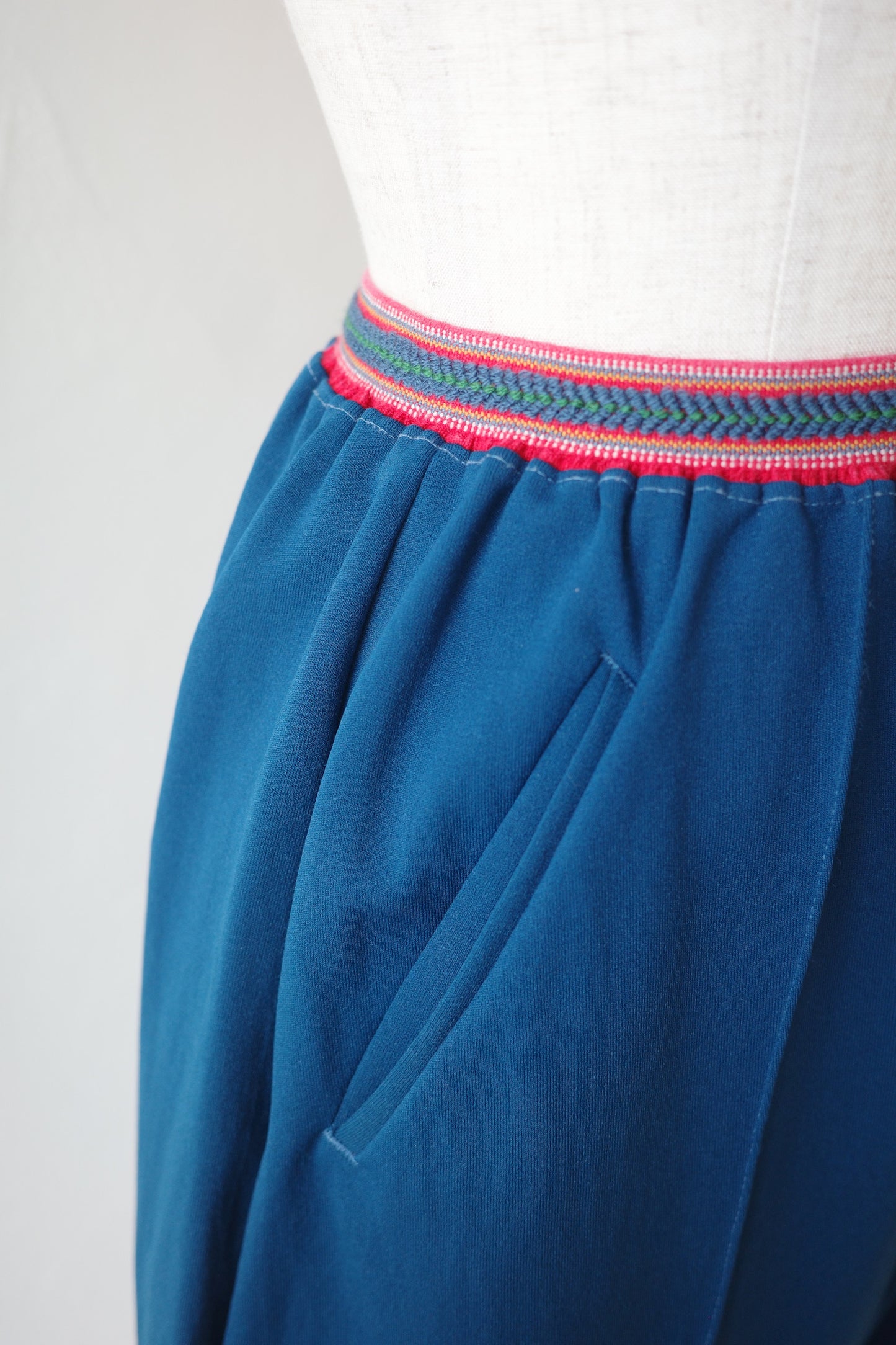 Balloon Cropped Pants