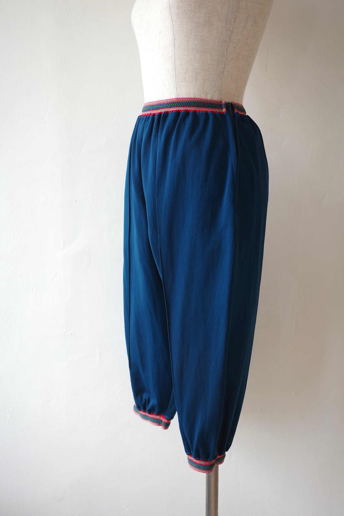 Balloon Cropped Pants