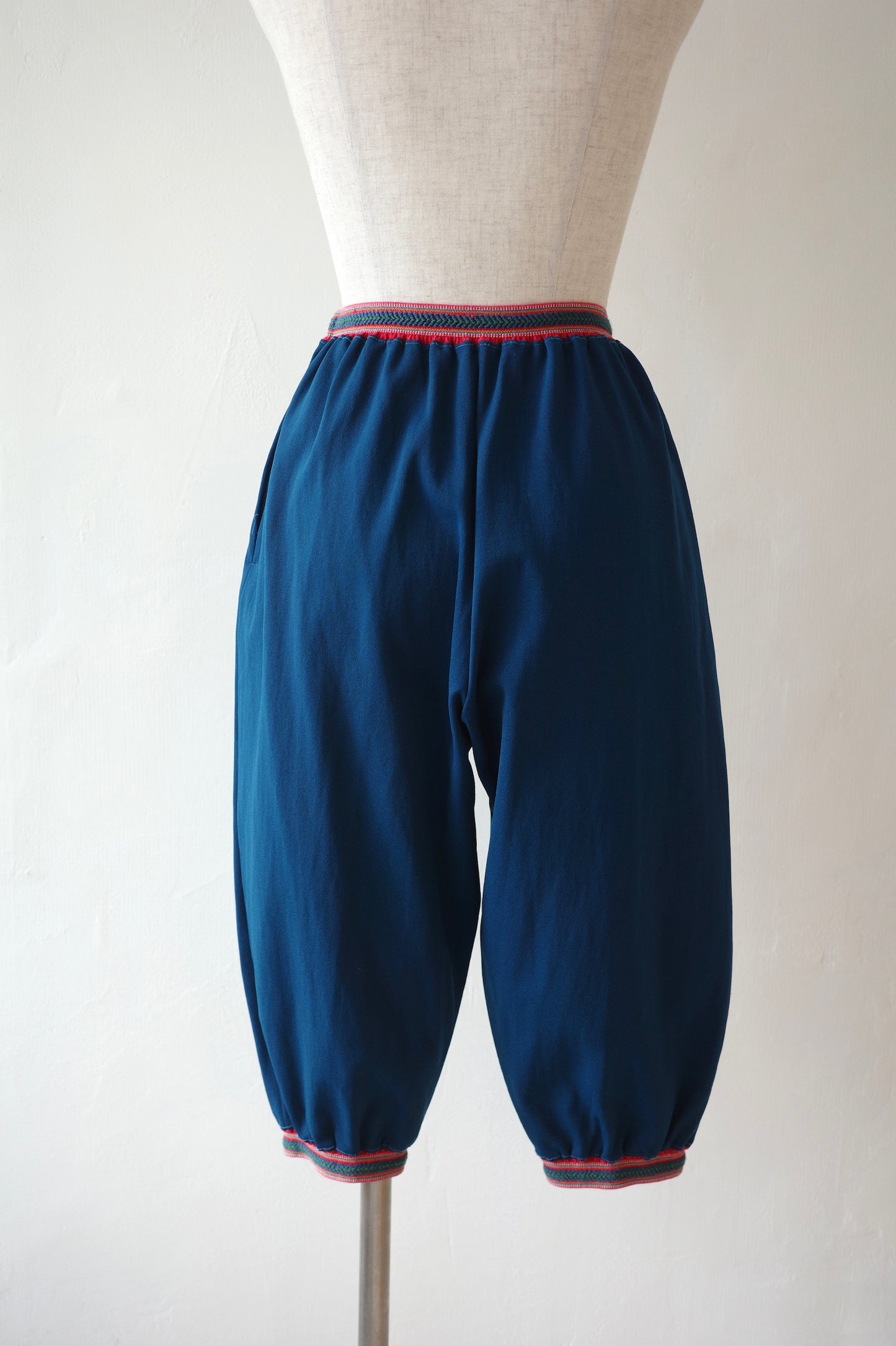 Balloon Cropped Pants